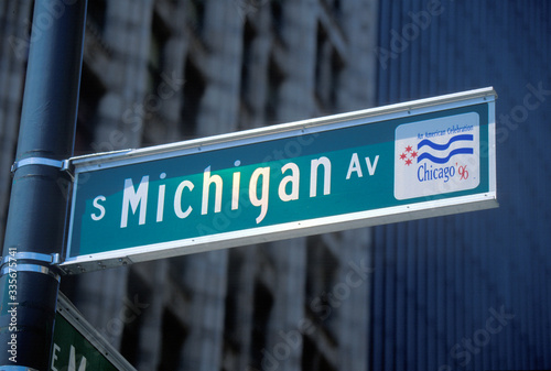 A sign that reads ÒS Michigan StÓ