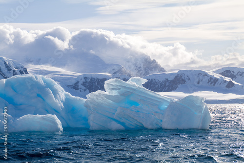 iceberg, Wilhelmina Bay photo