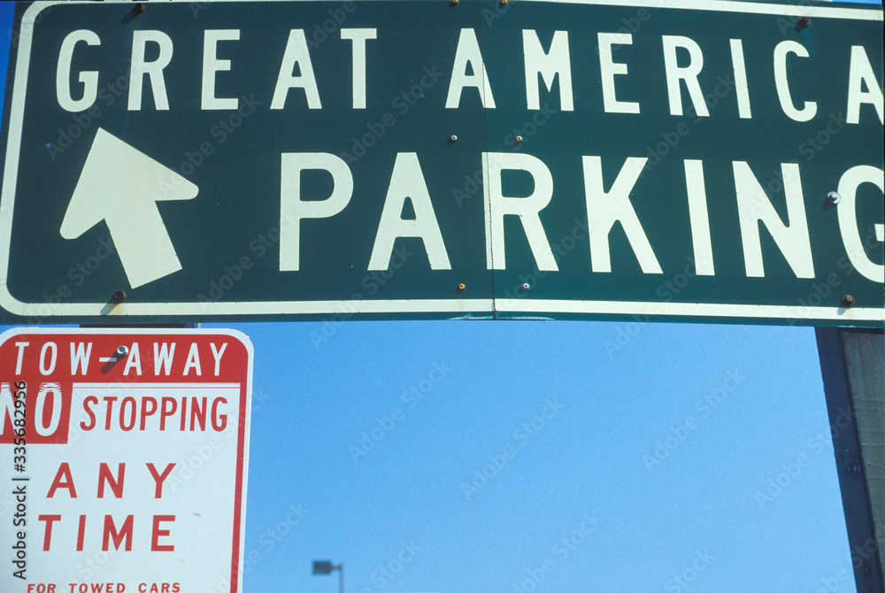 A sign that reads ÒGreat America ParkingÓ