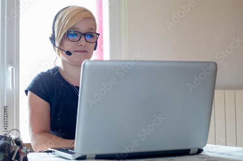 Télétravail jeune photo