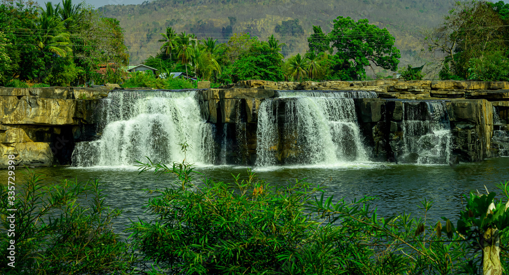 Fototapeta premium Poi waterfall in Wang thong district, Phitsanulok, Thailand