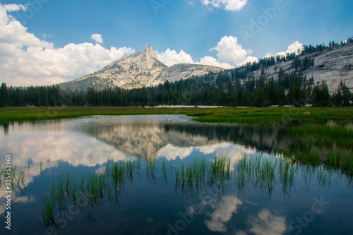Fototapeta Naklejka Na Ścianę i Meble -  Beautiful view of mountains, Yosemite National Park