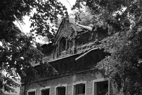 old house in the village © Виктория Дырова