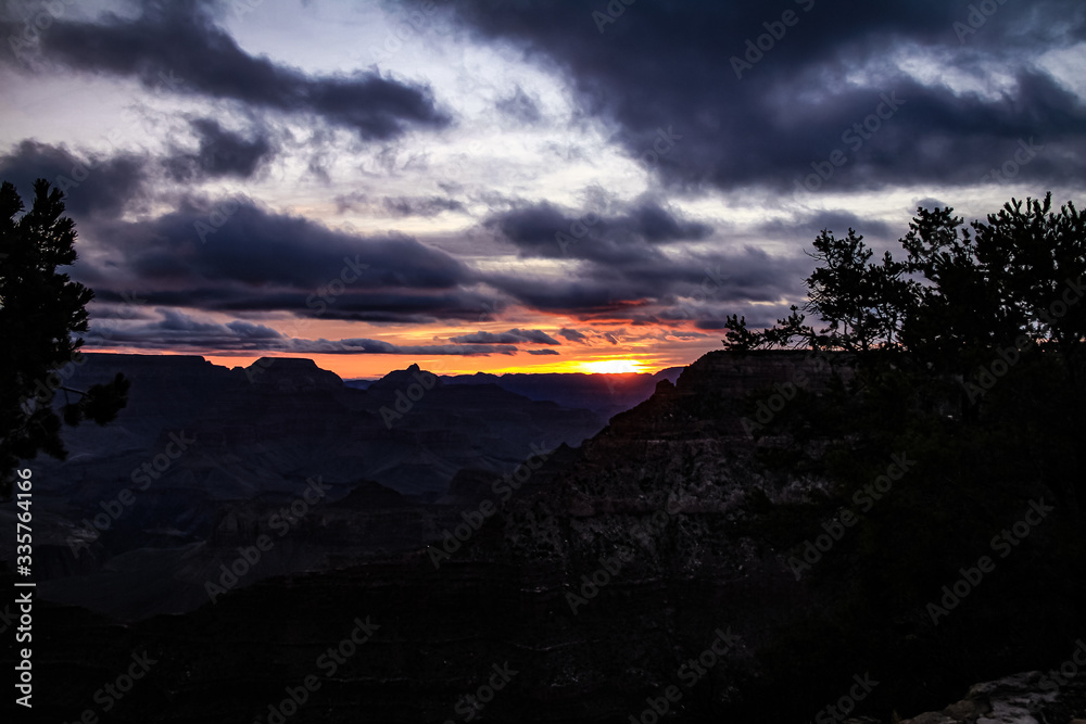 Sonnenuntergang am Canyon