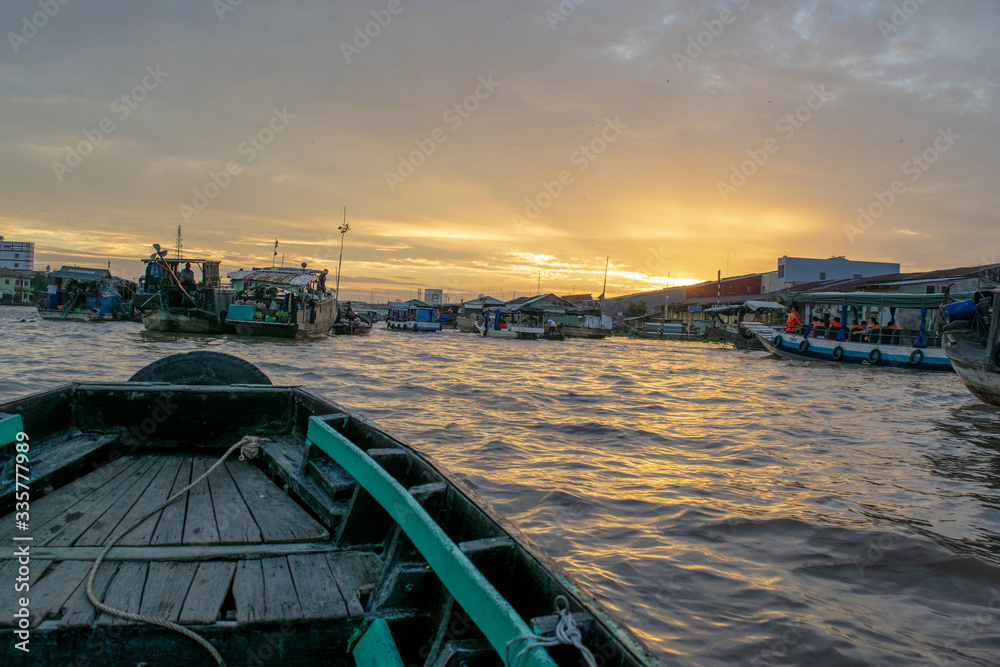 Fototapeta premium Mekong river sunrise