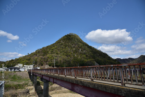 Fototapeta Naklejka Na Ścianę i Meble -  日本の美しい春の山