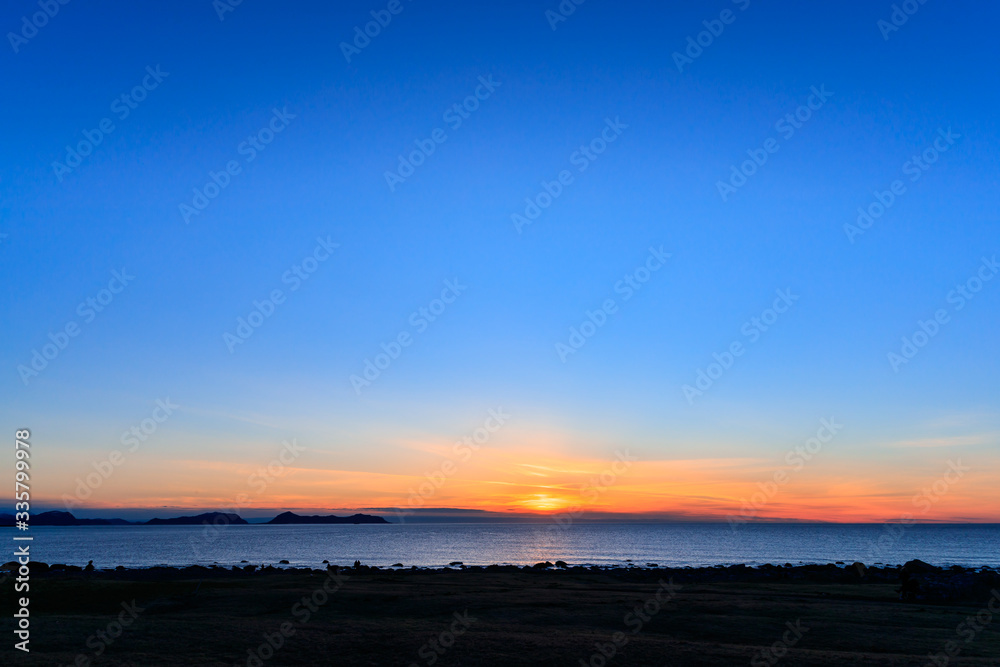 Sun goes into the ocean makes a beautiful sunset. Sun goes into the ocean makes a beautiful sunset.