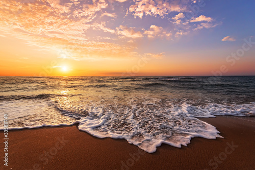 Fototapeta Naklejka Na Ścianę i Meble -  Colorful ocean beach sunrise. Sunrise shot!.