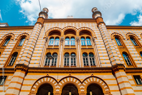 Obraz na płótnie Rumbach Street Synagogue in Budapest, Hungary w salonie