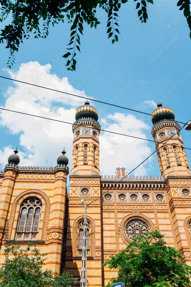 Fototapeta premium Dohany Street Synagogue in Budapest, Hungary