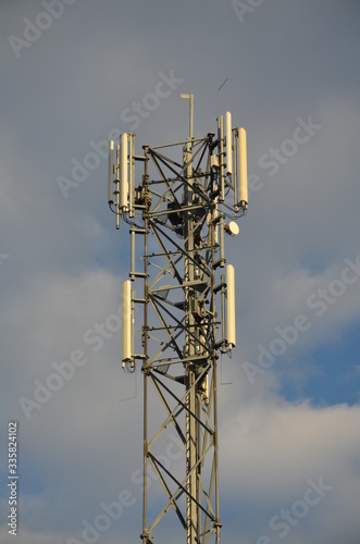 wieza , antena, comunication, mobilny technologia telekom, comunication,maszt,bezprzewodowe, przemysł, nadawczych, sieci, budowa, nadajnik, sieci 5G , 4G , szkodliwa 5 G ,sieć 5 G , zdrowie sieci 5 G 