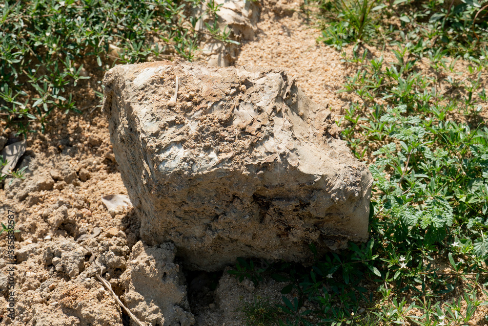 Obraz premium Large gravel from the mountains that are outdoors on the ground.