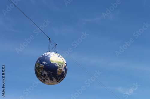 ballon gonflable en forme de planète