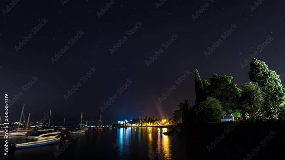 Time lapse notturno sul lago di garda Time lapse notturno sul lago di garda