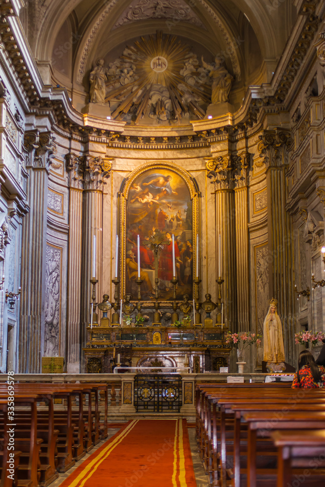 Rome, interior of the Catholic Church 