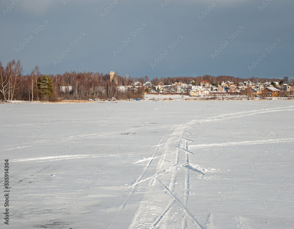 Fototapeta premium Beautiful winter landscape with ice river