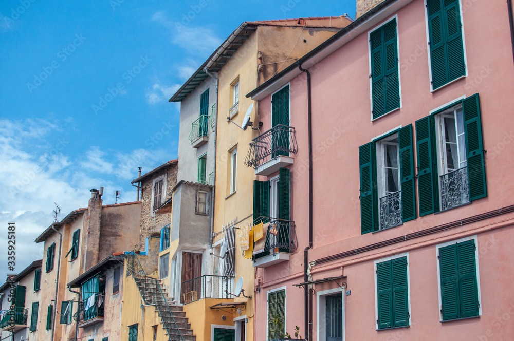 Fototapeta premium Colored houses in Trebino in Italy