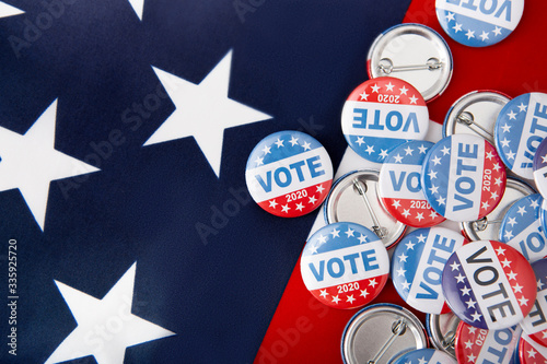 фотографія Political voting pins for 2020 elections in USA in November