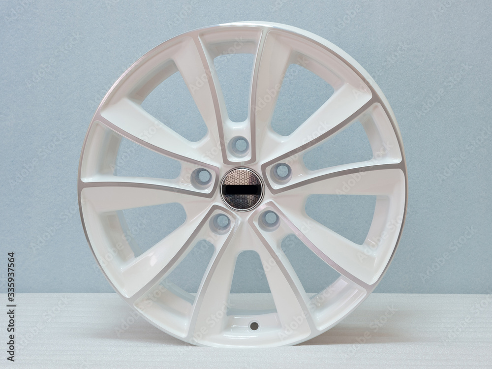Obraz premium Car aluminum disk