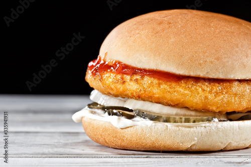 The classic chicken burger with the taste of bursting pickled flavor. Perfect for home delivery.