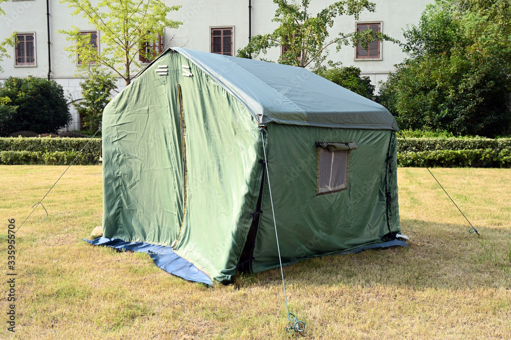 City outdoor grassland camping tent