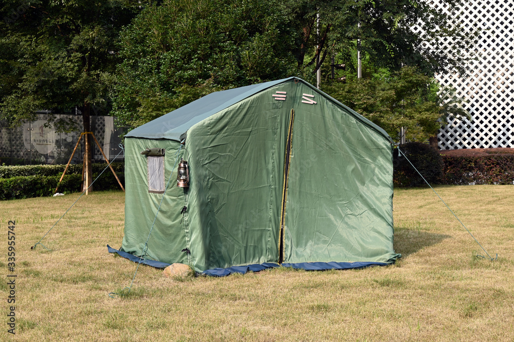 City outdoor grassland camping tent
