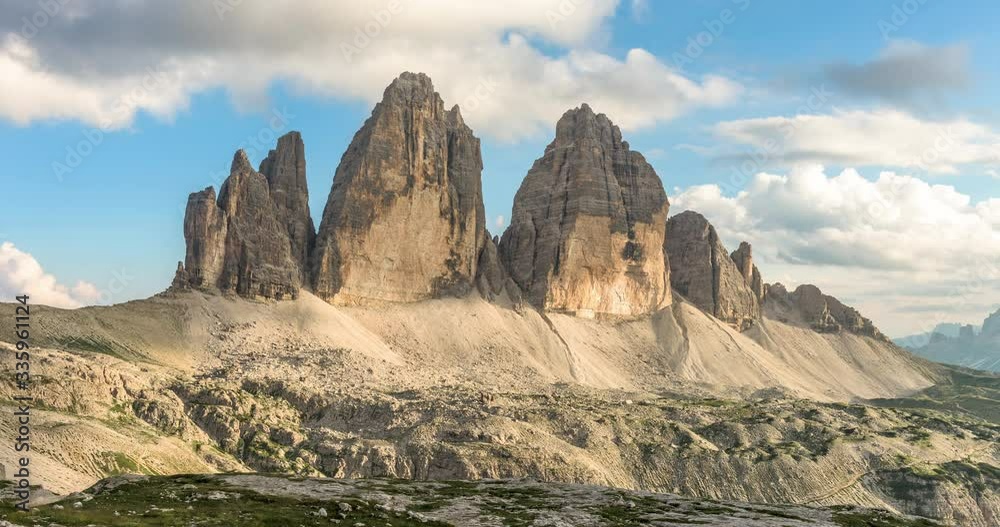 Time Lapse alle tre cime di Lavaredo. Dolomiti Italia Time Lapse alle tre cime di Lavaredo. Dolomiti Italia