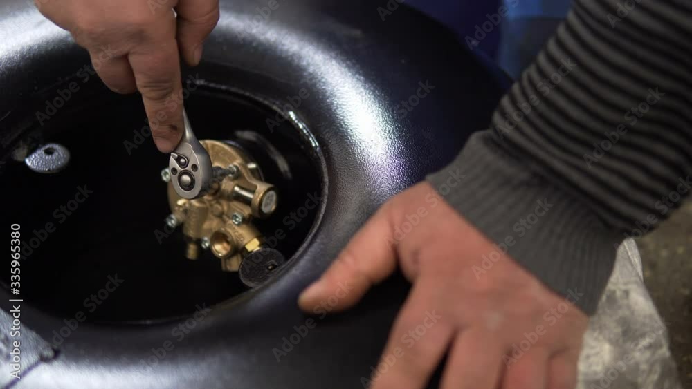Installing lpg car propane gas trunk Stock ビデオ Adobe Stock