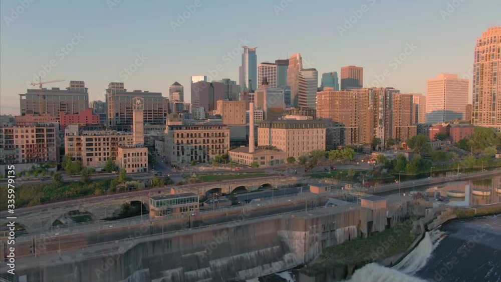 Aerial: Mississippi River and downtown Minneapolis at sunrise. Minneapolis, Minnesota, USA. 28 September 2019 Aerial: Mississippi River and downtown Minneapolis at sunrise. Minneapolis, Minnesota, USA. 28 September 2019