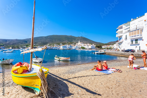 Fototapeta Naklejka Na Ścianę i Meble -  boats on the beach of Cadaquès, Costa Brava, Espagne 