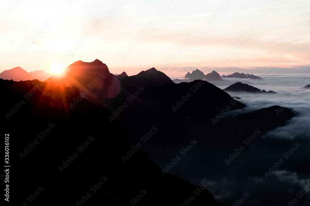 Vor der Nacht - Sonnenuntergang mit Alpenpanorama - Wierner Neustädter Hütte, Zugspitze