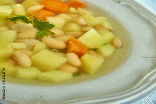 Roman lardo Bean  soup