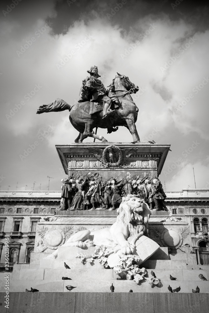 Obraz premium Vittorio Emanuele II in Milan. Black and white vintage style.