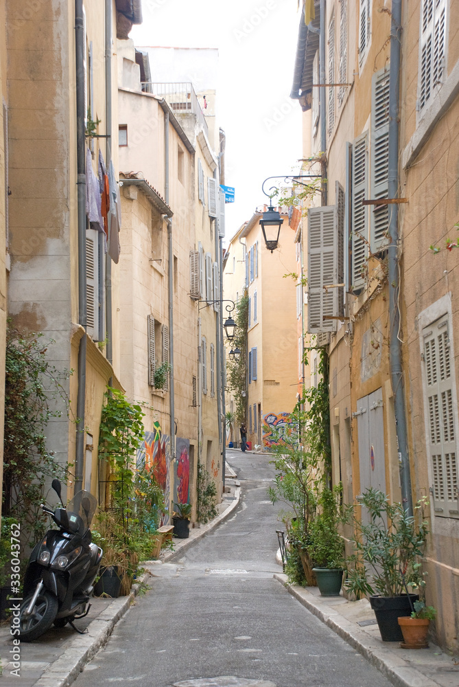 Marseille, Gasse in der Altstadt