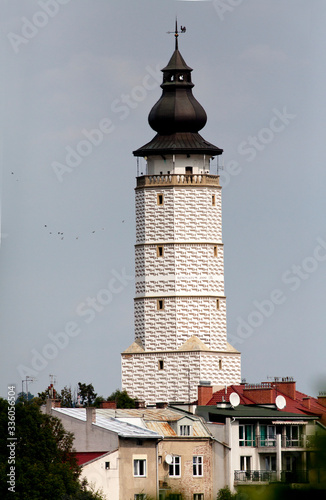 Biecz widok na wieżę ratuszową z Góry zamkowej– miasto w południowo-wschodniej Polsce, w województwie małopolskim