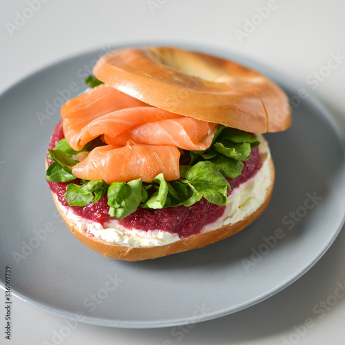 Bagel with beetroot relish, smoked salmon and watercress