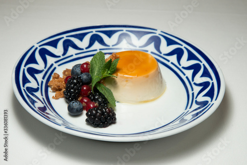 Inpiración del Chef. Creación e innovación en la cocina. Ideas para hacer cocina de autor en casa. Chef's inspiration. Creation and innovation in the kitchen. Ideas to make signature cuisine at home. photo