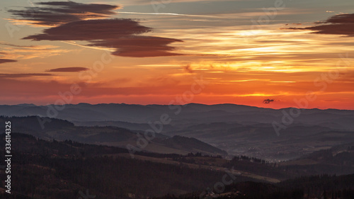 Beskidzkie niebo po zachodzie słońca  © spacer.z.aparatem 