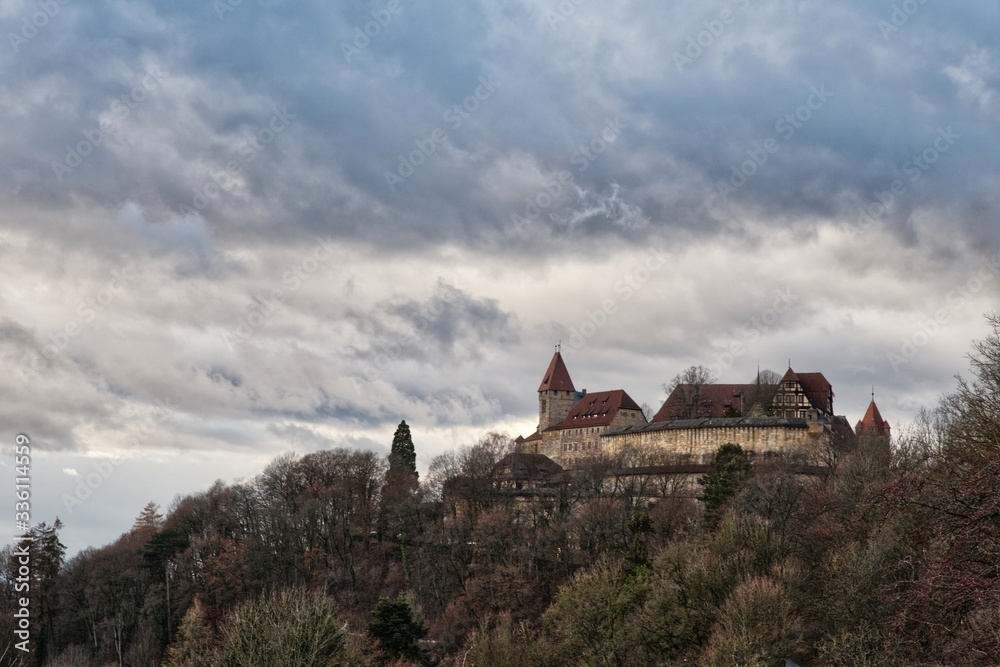 Blick auf die Festung Veste Coburg Oberfranken im Herbst
