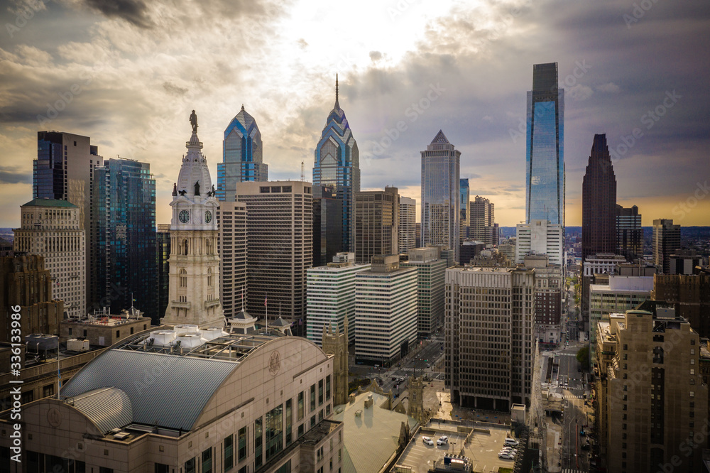 Fototapeta premium Aerial of Philadelphia Sunset During Coronavirus Pandemic