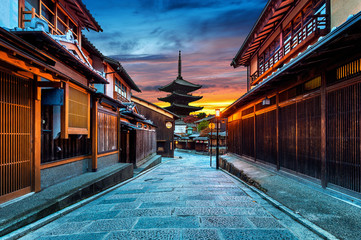 Papier peint photo Kyoto Pagode Yasaka et rue Sannen Zaka  © tawatchai1990