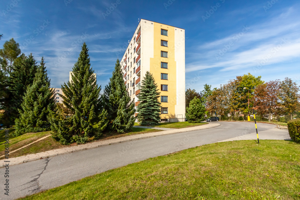 Naklejka premium Exterior photo shoot in a modern apartment.