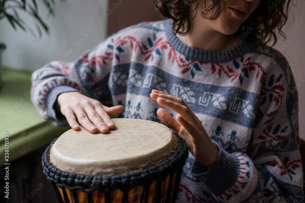 Fototapeta premium hands to play the drums