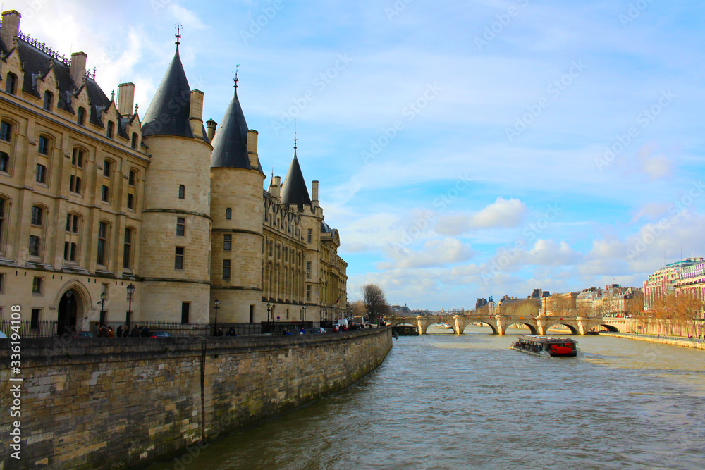  River Seine and the ancient building on the opposite side.