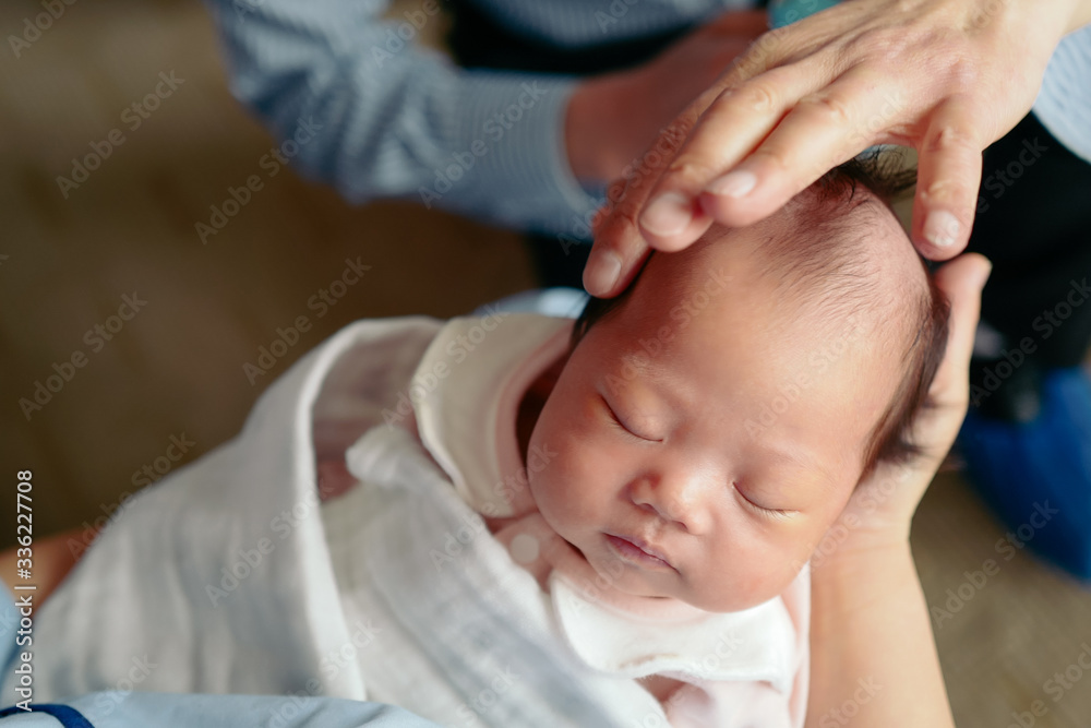 Full moon baby's first haircut Full moon baby's first haircut