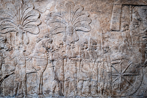 Obraz na płótnie Ancient persian bas-relief depicting a marching army