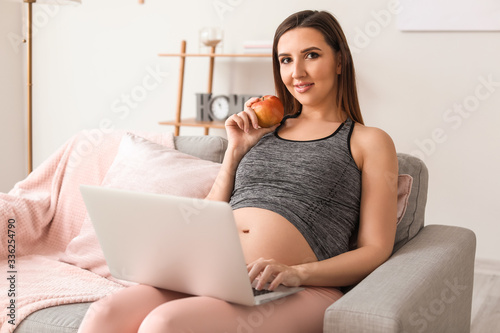 Beautiful pregnant woman wi...
