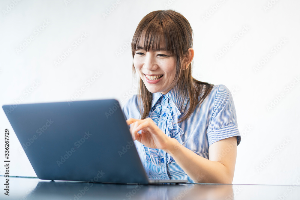 リモートワーク・web会議・オンラインコミュニケーション リモートワーク・web会議・オンラインコミュニケーション