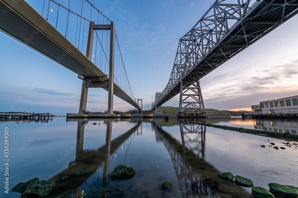 Fototapeta premium Sunrise in Crockett, California