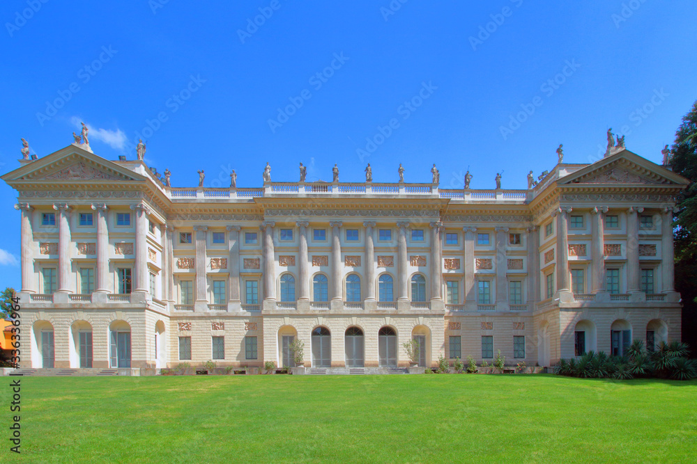 royal palace in milan 